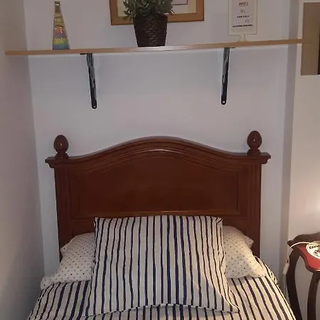 לינה וארוחת בוקר El Rengue